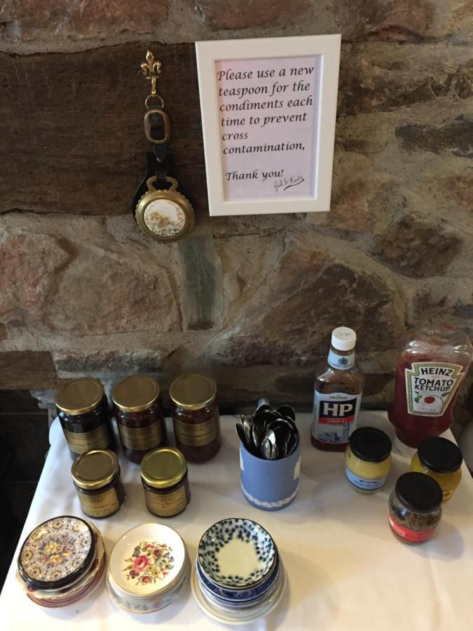 Borderers Inn Brecon Eksteriør billede