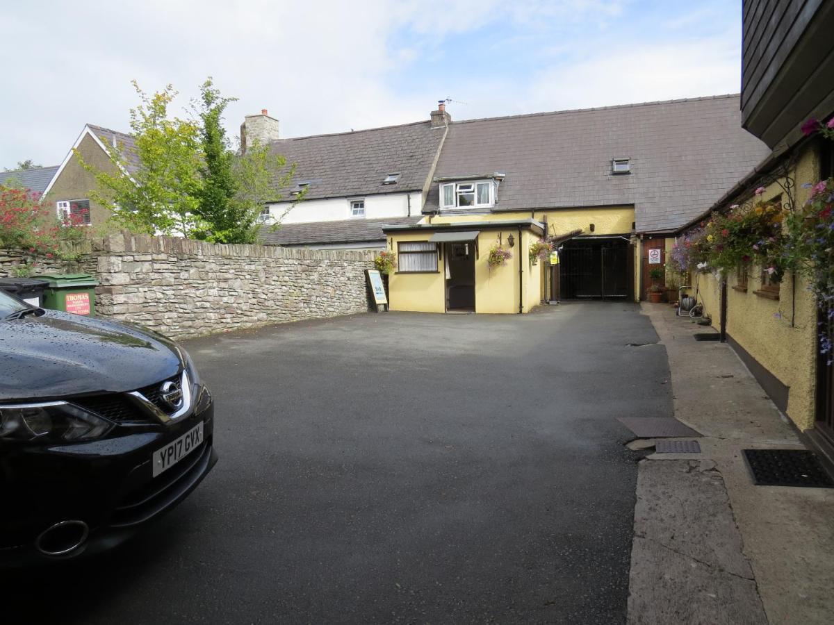 Borderers Inn Brecon Eksteriør billede